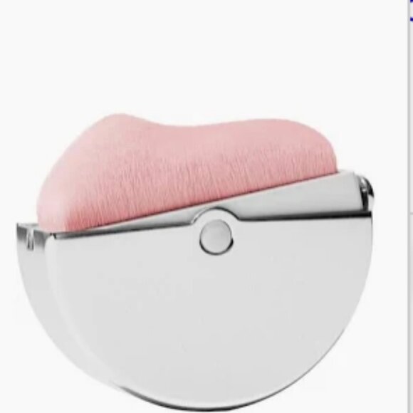 Glossier Other - Glossier STRETCH face brush NWT